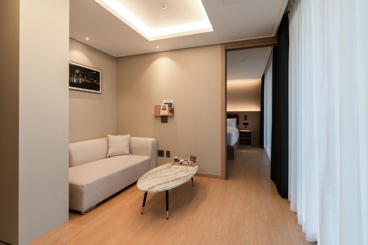D Ov Haeundae Hotel بوسان المظهر الخارجي الصورة